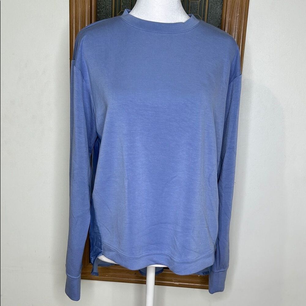 Vera Wang Blue Sweater Shirt Women’s Small Silky Back Long Sleeve